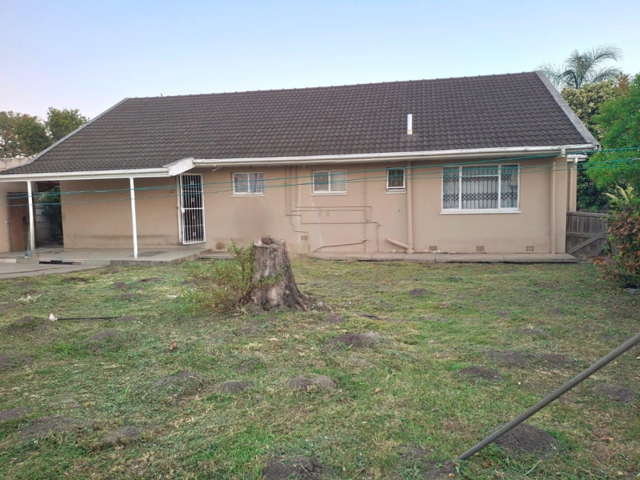 5 Bedroom Property for Sale in Summerpride Eastern Cape